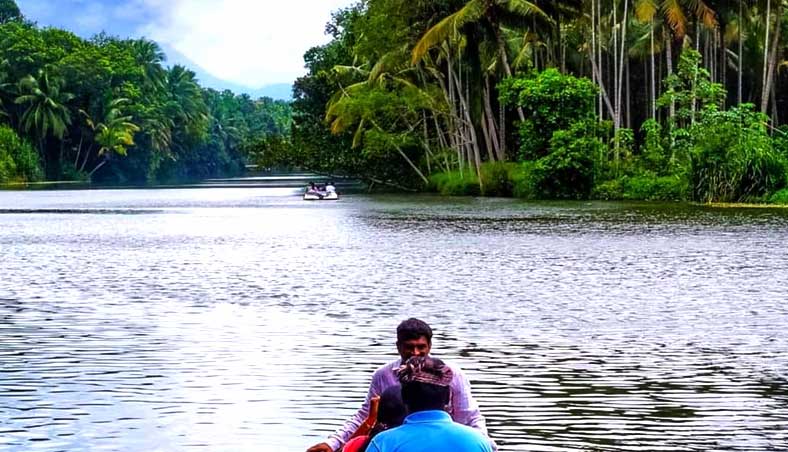 Boat ride at the top of a falls - 40min. drive